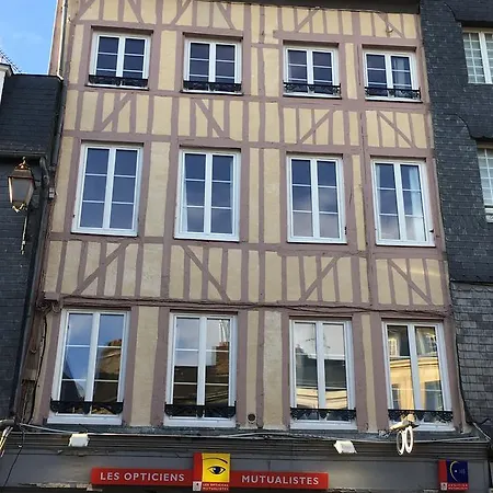 Sur Les Toits De Honfleur